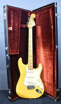 ☆動作品☆ Fender USA (フェンダー) ストラトキャスター Stratocaster エレキギター ♪ハードケース付き♪ ◇欠陥点アリ◇ X6J1655_画像1