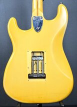 ☆動作品☆ Fender USA (フェンダー) ストラトキャスター Stratocaster エレキギター ♪ハードケース付き♪ ◇欠陥点アリ◇ X6J1655_画像3