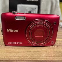 №98　Nikon　ニコン　COOLPIX　S3400　レッド　コンパクトデジタルカメラ【中古・美品】_画像2