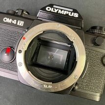 DKe323Y06 OLYMPUS オリンパス OM-4 Ti BLACK 一眼レフ カメラ マニュアルフォーカス 箱付き_画像3