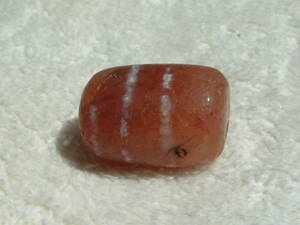 254【天珠八仙】〈15～17世紀頃のOLD.チベタンEtched Carnelian〉ペマラカ後期 小粒.線天珠..約1.8㌢