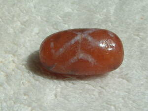 255【天珠八仙】〈15～17世紀頃のOLD.チベタンEtched Carnelian〉ペマラカ後期 小粒.金剛天珠.約2.2㌢