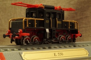 * Italy National Railways E550 shape locomotive 1/160 987004 N gauge 