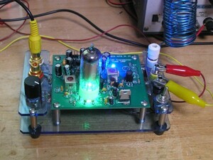 無線で飛ばす「電池管1A2(heptode)によるAMワイヤレスマイク」基板キット（スマホ入力対応)。 ラジオ工作派、大人向け。