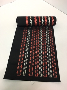 ..... Special made obi black ground red × white length :376cm rom and rear (before and after) width :30cm unused storage goods 