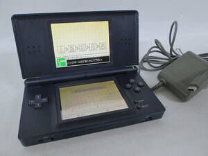 【1213n U7829】任天堂 Nintendo DS Lite USG-001 エナメルネイビー タッチペン欠品 ACアダプター/ソフト1本付き