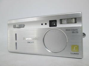 【1226h U8040】 Panasonic LUMIX DMC-F7 OPTICAL 2X ZOOM 1:2.8-4.0/5.3-10.6 35-70 デジタルカメラ バッテリー付 通電・動作未確認