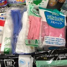 N 2629　年末大掃除に！！[ 掃除用具 日用品 等 大量 まとめて！！]　激落ちくん ダニアース ゴム手袋 掃除シート 洗濯槽 カバー 保管品_画像5