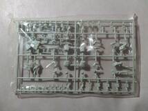 【DRAGON/独軍】6064 1/35 GERMAN MG42 HEAVY MACHINEGUN TEAM【EM34測距儀,ラウフシュッツァー42予備銃身ケース,ライフルスコープケース】_画像6