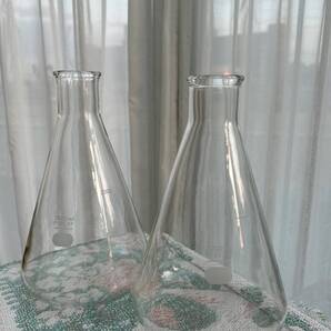 格安 三角フラスコ 2000ml 目安目盛付 PYREX IWAKI GLASS UNDER LIC. MADE IN JAPAN 2個入1箱 未使用