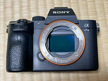 SONY ミラーレス一眼 a7III ボディ 中古 ショット数15000未満 キズ少なめ α7III ILCE-7M3 _画像2