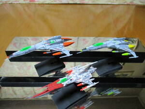 バンダイのメカコレ宇宙戦艦ヤマトシリーズ　地球艦隊の艦載機３機の蛍光塗料３色仕様（使用）完成品