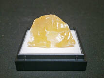 天然鉱物標本 オレンジカルサイト(方解石) プラケース入(2)_画像1
