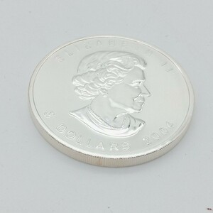 杉本11月No.145 メイプルリーフ 5ドル 銀貨 2004 エリザベス二世 Canada カナダ Silver 総重量約31.5g コレクション 世界