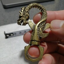 銅製立つ龍のキーホルダー_画像4