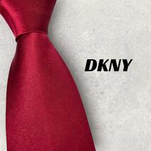 【3167】良品！DKNY ディーケーエヌワイ　ネクタイ　レッド系_画像1