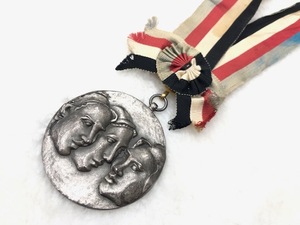 『1967年 夏季ユニバーシアード 東京大会 銀メダル(本物) SILVER刻 SILVERメダル 約145g スポーツ メダル レターパックプラス発送可』