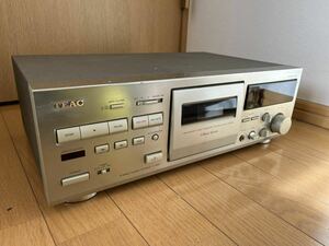 TEAC V-1050 カセットデッキ　再生・音出し確認済　現状品 