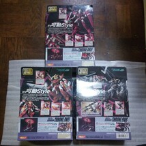 MS IN ACTION.ガンダム.スローネ.アイン&ツヴァイ&ドライ.3体セット&アクションベースレッドカラー3個のセットの品.現状品。_画像2