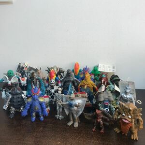 yj◆【28体】ウルトラマン 怪獣 宇宙人 ウルトラ怪獣シリーズ ソフビ ソフトビニール 人形 フィギュア 円谷 日本製あり まとめ 大量 セット