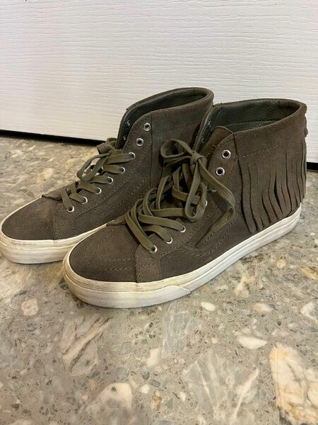 VANS スウェード風ハイカットスニーカー