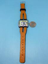 (B44)知ってますか？(*'▽')珍しい、バック・オン・ザ・ドア（電池交換済み）シルバー・腕時計USED（送料全国一律185円）素敵な時計です。_画像9