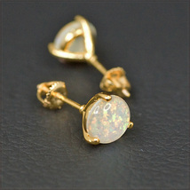 [EARRING] 18K Gold Plated φ7mm ホワイト ファイアプレシャス オパール ストーン 3つ爪 スクリューキャッチ スタッドピアス_画像3