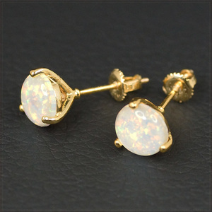 [EARRING] 18K Gold Plated φ7mm ホワイト ファイアプレシャス オパール ストーン 3つ爪 スクリューキャッチ スタッドピアス