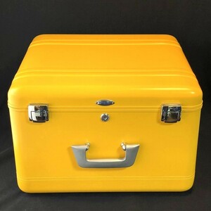  super rare yellow cab color blue is li Zero Halliburton ZERO HALLIBURTON Vintage record case beautiful!