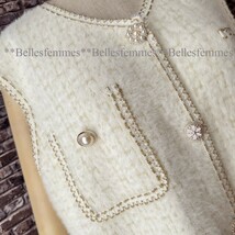 ★Belles*★送料185円★新品★お洒落な大人女性のツイード風ニットベスト*大人可愛いボタンデザイン*goldトリミング123アイボリーTRUBE*M~L_画像8