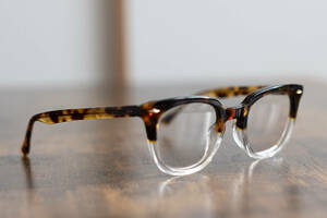 新品同様◆EVILACT EYEWEAR◆MERKEL調光レンズ◆イーブルアクトアイウェアー◆サングラスブラウンxクリアスモーク調光レンズ箱付属品あり