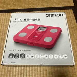 オムロン 体重計 ピンクOMRON