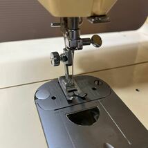 ミシン SINGER シンガー MON AMi Ⅱ 394 中古 裁縫 フットペダル付き 手工芸 ハンドクラフト レトロ (こ_画像3