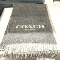 ■H73717:COACH コーチ ロゴ マフラー グレー ファッション 防寒 中古_画像1