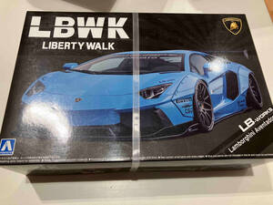  пластиковая модель Aoshima 1/24 LB Works Lamborghini Aventador Ver.1 Liberty walk No.17