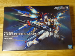 ★未開封品 PG 1/60 ZGMF-X20A ストライクフリーダムガンダム「機動戦士ガンダムSEED DESTINY」バンダイ　ガンプラ★