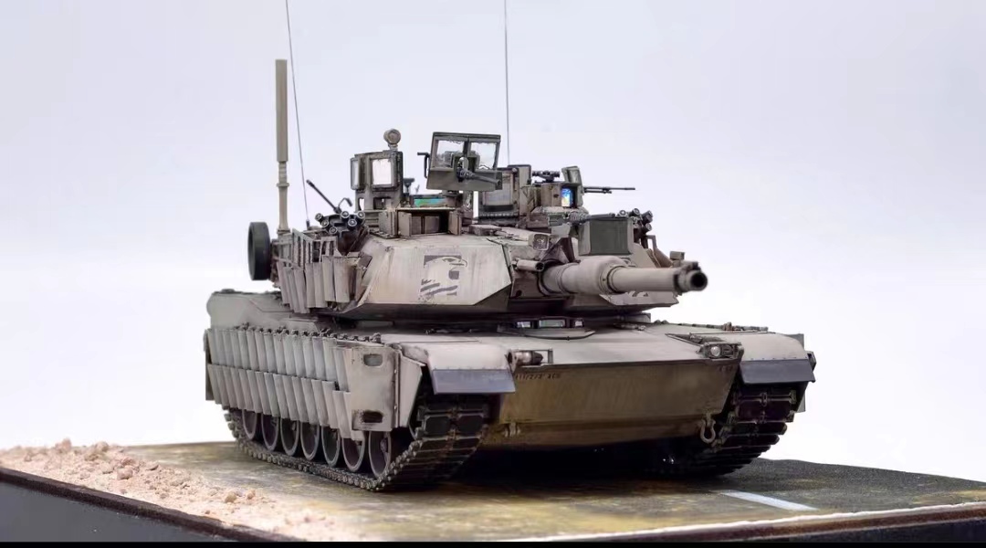 1/35 American M1A2 SEP Abrams TUSK II zusammengebautes und lackiertes Fertigprodukt, Plastikmodelle, Panzer, Militärfahrzeuge, Fertiges Produkt