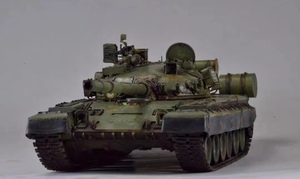 1/35ロシア T80B 主力戦車 組立塗装済完成品 