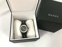 ☆美品・動作品☆GUCCI グッチ SYNC シンク クォーツ 腕時計 137.3 デイト ブラック文字盤 ユニセックス 箱付き_画像1