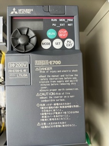 送料無料！！三菱インバーター　FR-E720-0.4k ほぼ未使用品！　