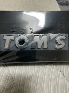 絶滅危惧種 トヨタ オフィシャルチューナー トムス 旧ロゴ エンブレム TOM'S Racing chrome plated Silver Painting ABS 樹脂 クロムメッキ