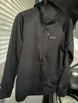 廃盤 patagonia パタゴニア ミッドレイヤー レギュレーター プルオーバー フーディー 黒 M's R1 Hoody midlayer BLK 40072 FA11 US- S_画像1