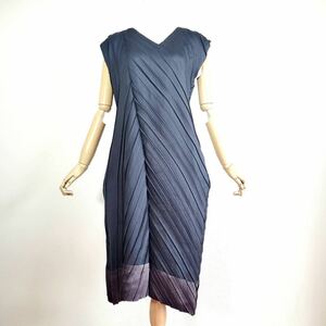 【美品】イッセイミヤケ ノースリーブ プリーツ ロング　ワンピース 黒PLEATS PLEASE ISSEY MIYAKE プリーツプリーズ バイカラー DRESS