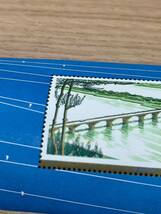 【JV5258】中国切手 T31m 幹線道路にかかるアーチ橋 小型シート　コレクション　ビンテージ　保管品_画像3