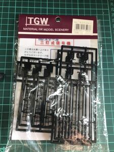 ◆◇津川洋行　　TGW　TSUGAWA　HOスケール　品番HA-７三灯式信号機キット　（４組入)　使用品◇◆