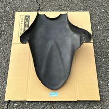 '17 GSX R1000 マジカルレーシング製　綾織カーボン　リアフェンダー新品　傷物 (#1220.1)_画像2