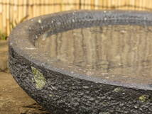 蹲　直径40.2cm　重量11kg　石鉢　手水鉢　九州産天然石_画像2