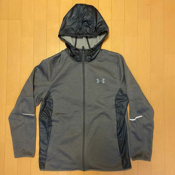 UNDER ARMOUR ジップアップパーカー　Ｌ