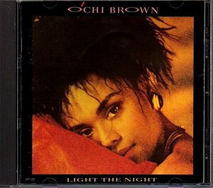 オーチー・ブラウン/O'Chi Brown「ともしびの中に/Light The Night」