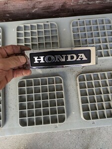 モンキー から取り外しHONDAエンブレム